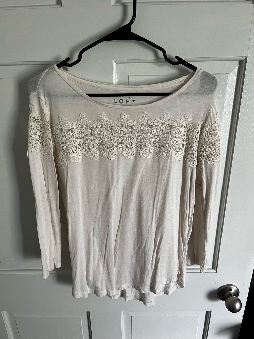 LOFT Ann Taylor Cream Lace-Trim Long Sleeve Tee